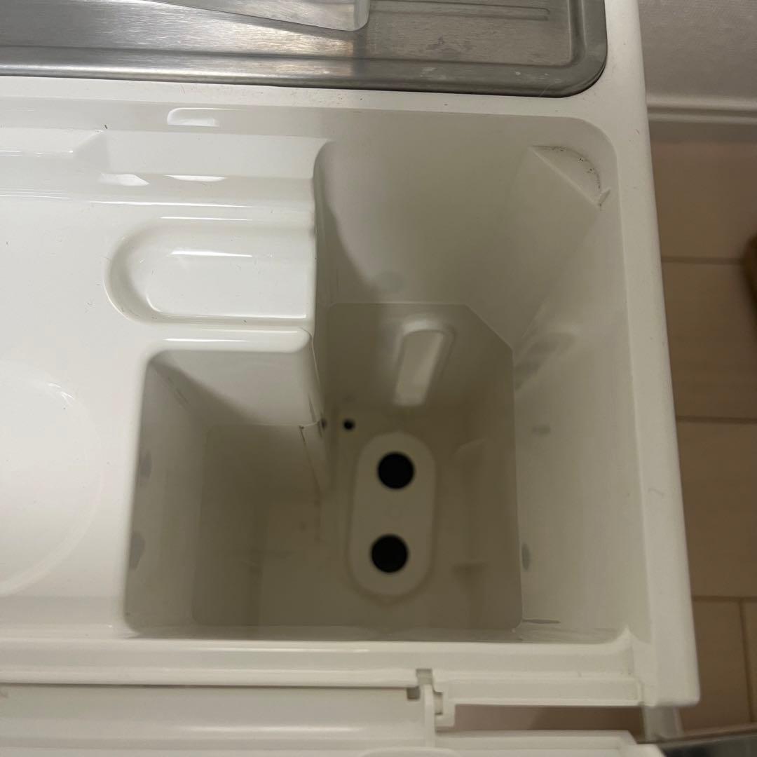 デロンギアクティブ　エスプレッソ・カプチーノメーカー ECP3220J-W