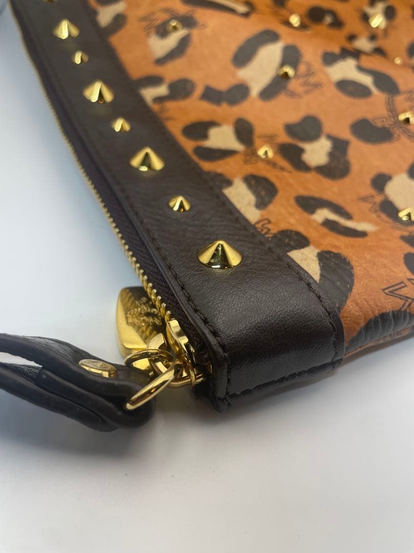 専用❗️美品♡MCM✨エムシーエム　 スタッズ　ヒョウ柄 レオパード　バッグ