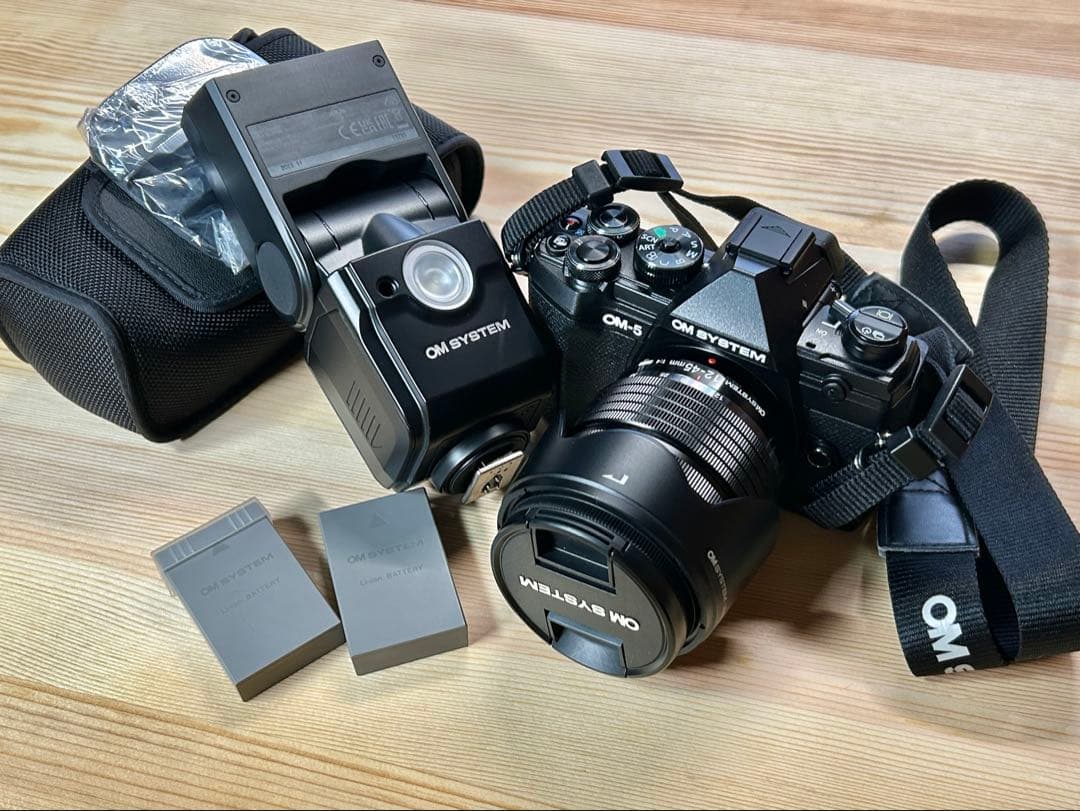 デジタルカメラ OM SYSTEM OM-5 12-45mm F4.0 PRO FL-700WR