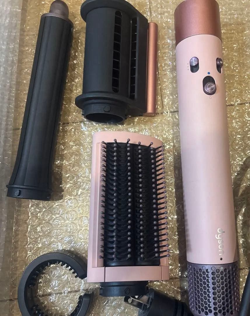 タイムセール　ダイソンドライヤー　ピンク