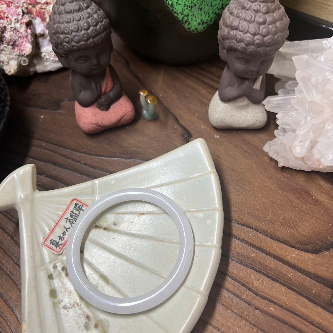 本翡翠、入門シンプル白バングル　〜52