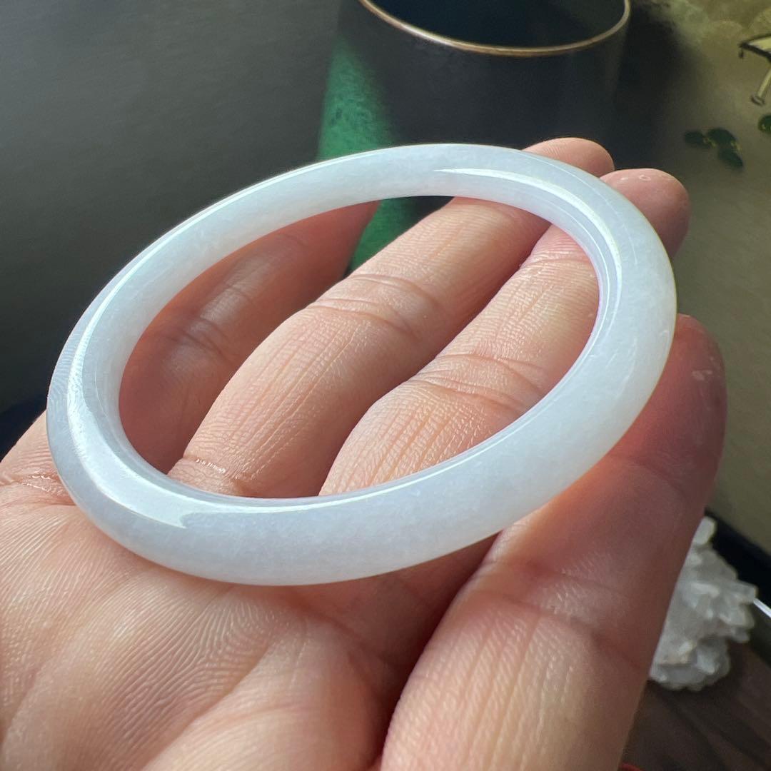 本翡翠、入門シンプル白バングル　〜52