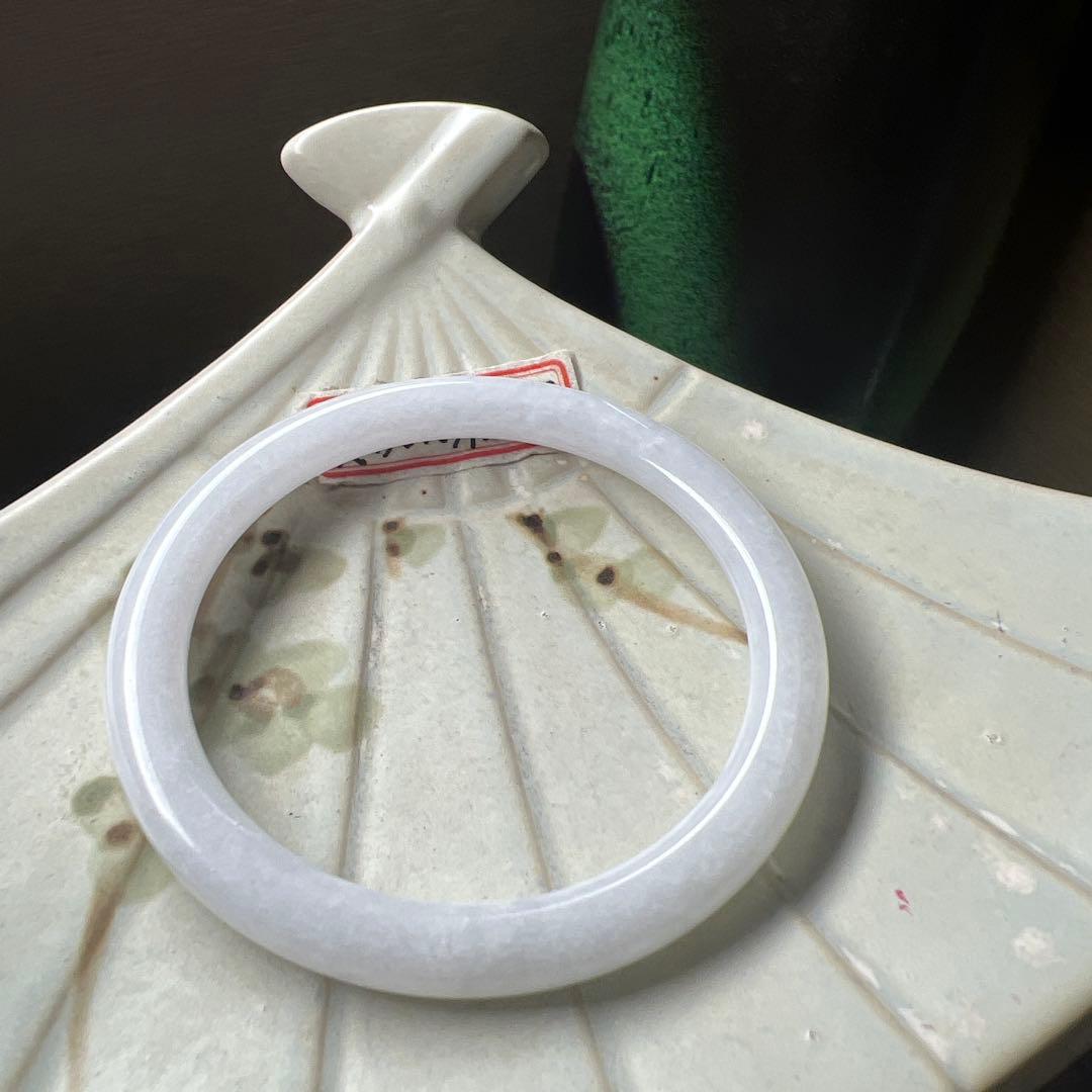 本翡翠、入門シンプル白バングル　〜52