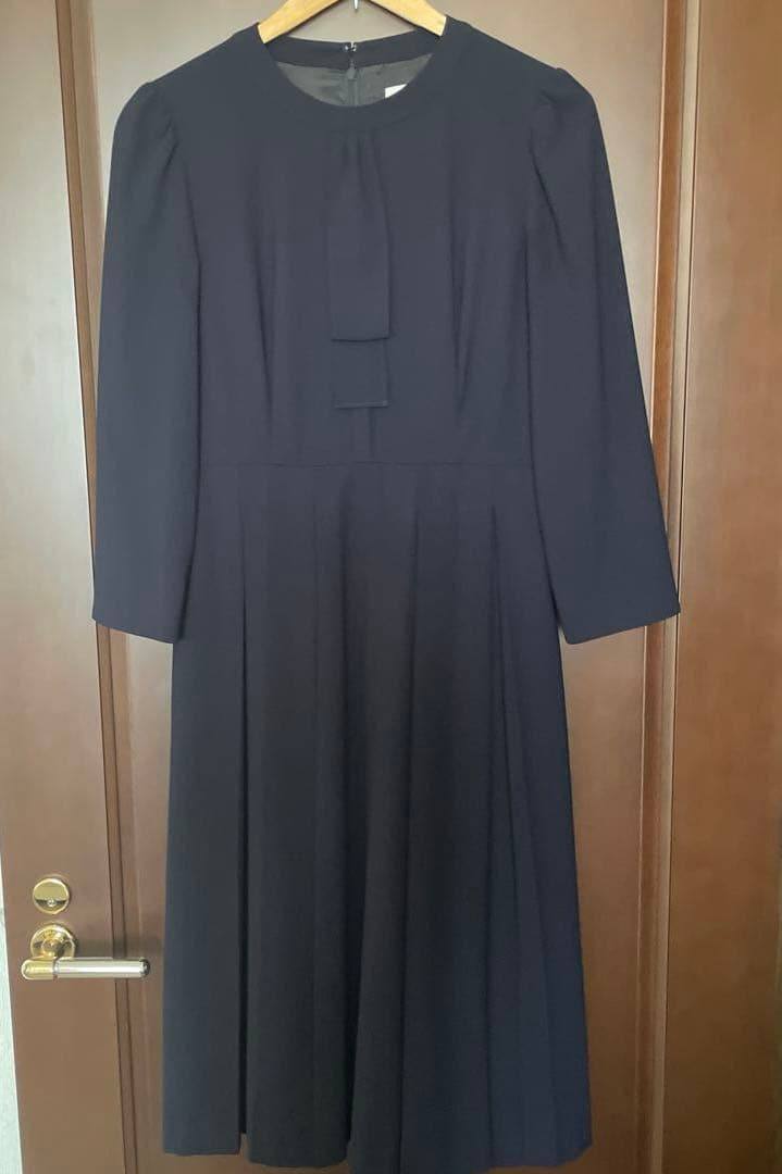 セルフォード　ボウタイプリーツワンピース　ネイビー