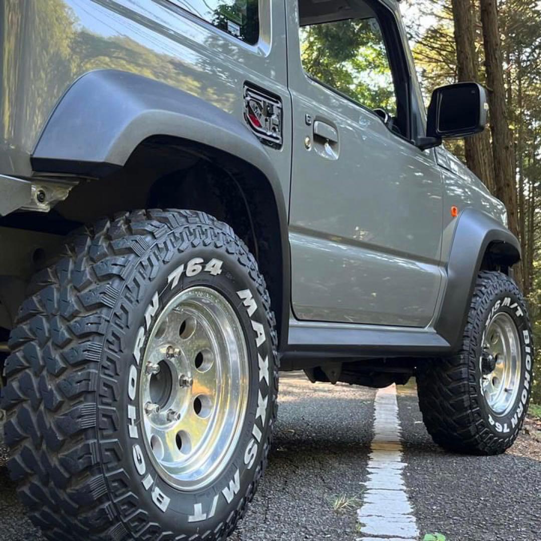 JB64ジムニーJB74シエラ用前向きサイVerスケルトン型燃料リッド