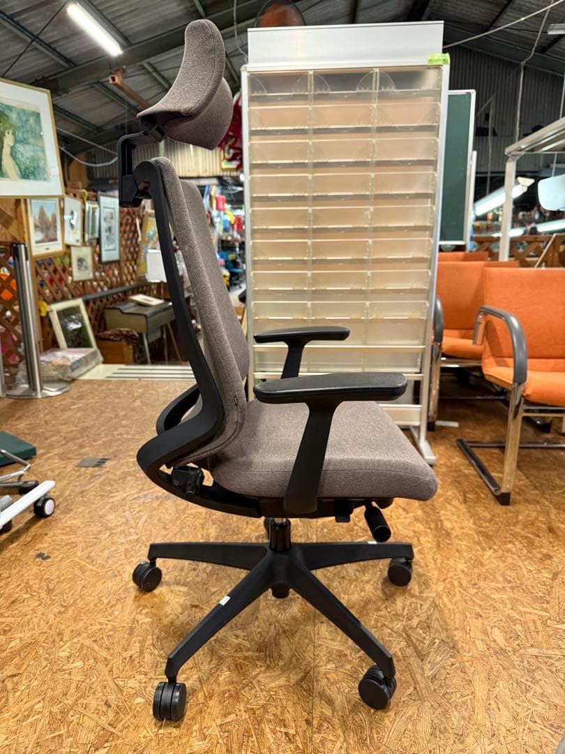 美品　コクヨ　デュオラ2 ハイバック　ヘッドレスト