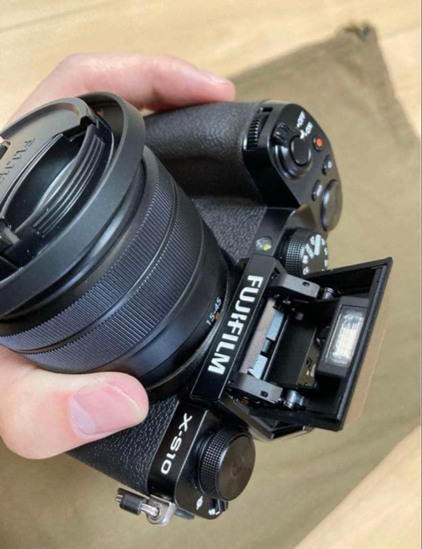 Fujifilm X-S10 デジタルカメラ 本体+15-45mmレンズ+付属品
