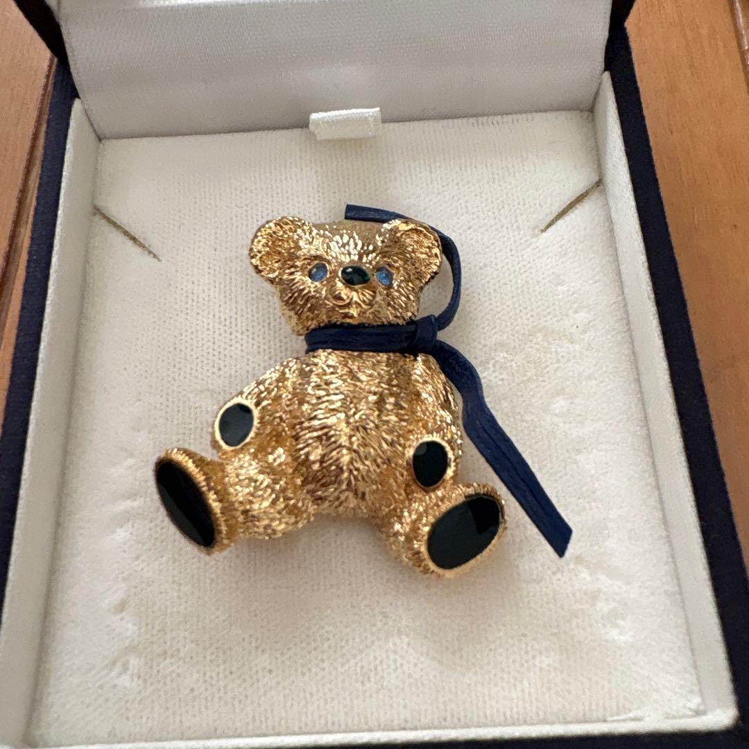 バーバリー　バッヂ　ブローチ　熊　ベア