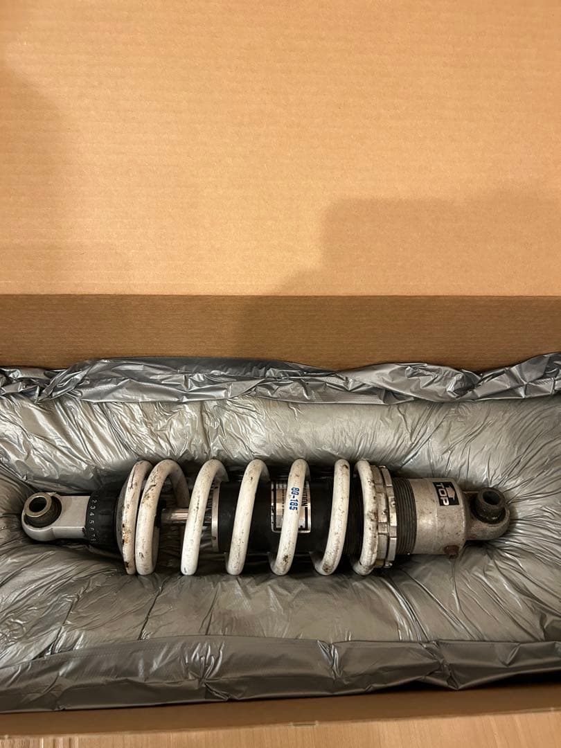 RZ250用　4L3用のホワイトパワー製のショック