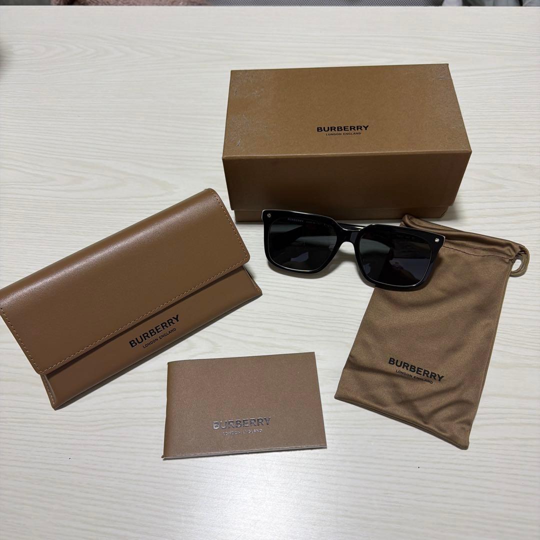 バーバリー　サングラス