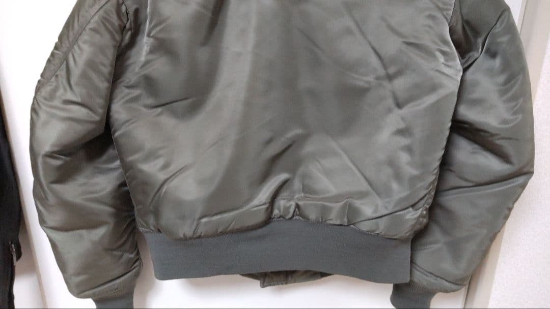 ぼ*。様 AVIREX MIL-J-8279B 復刻 MA-1フライトジャケット