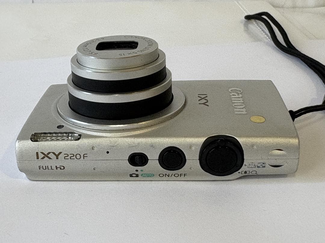Canon IXY 220F コンパクトデジタルカメラ