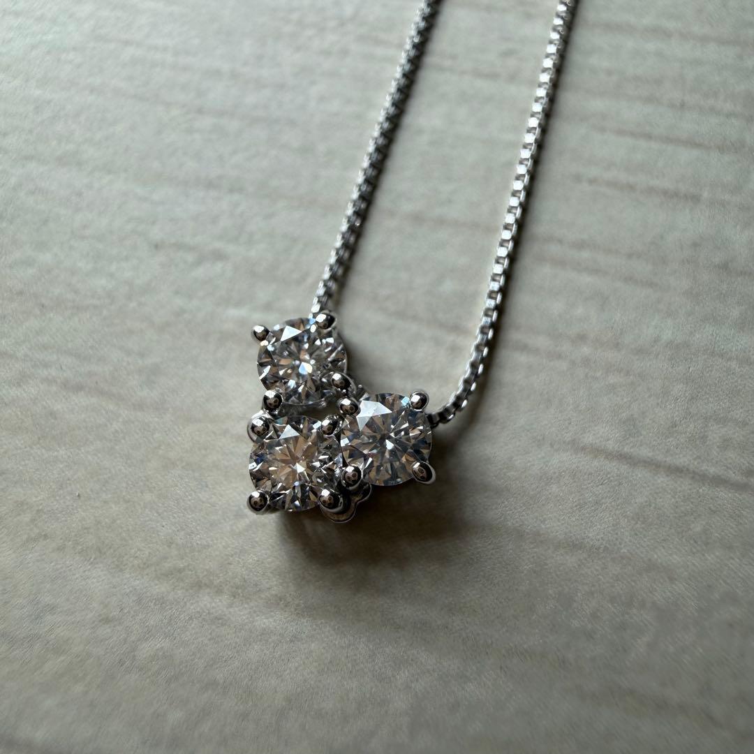 まな　ヴァンドーム青山　ダイヤモンド　トリロジー　ネックレス　0.35ct
