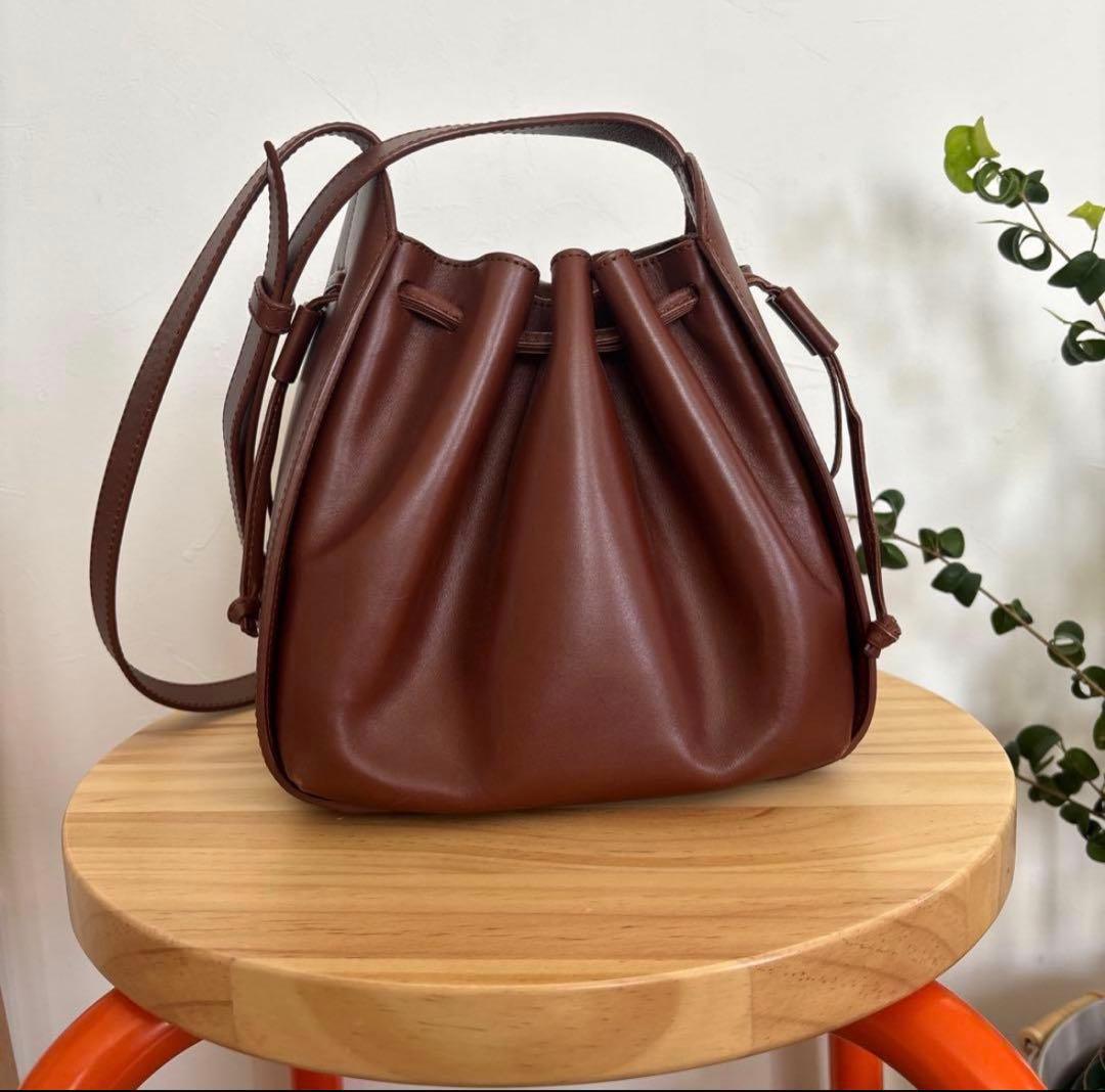 apc A.P.C. アーペーセー Courtney 巾着 ショルダーバッグ