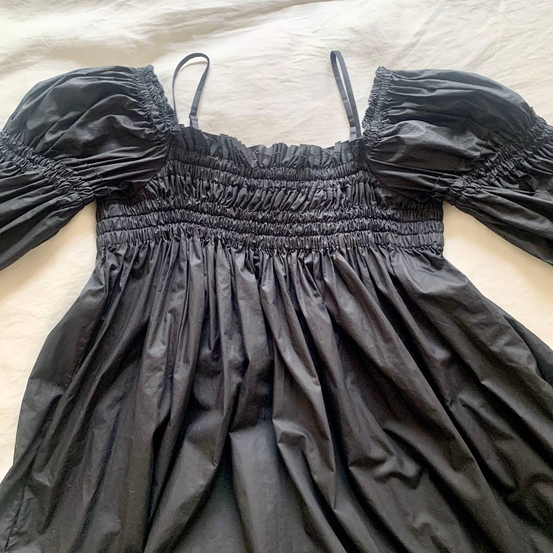 カレンソロジー 2way ギャザーワンピース　ブラック　フレアー　オフショルダー