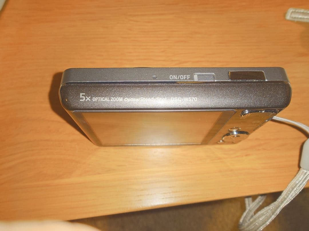 SONY Cyber-shot　DSC-W570 16.1メガピクセル　デジカメ