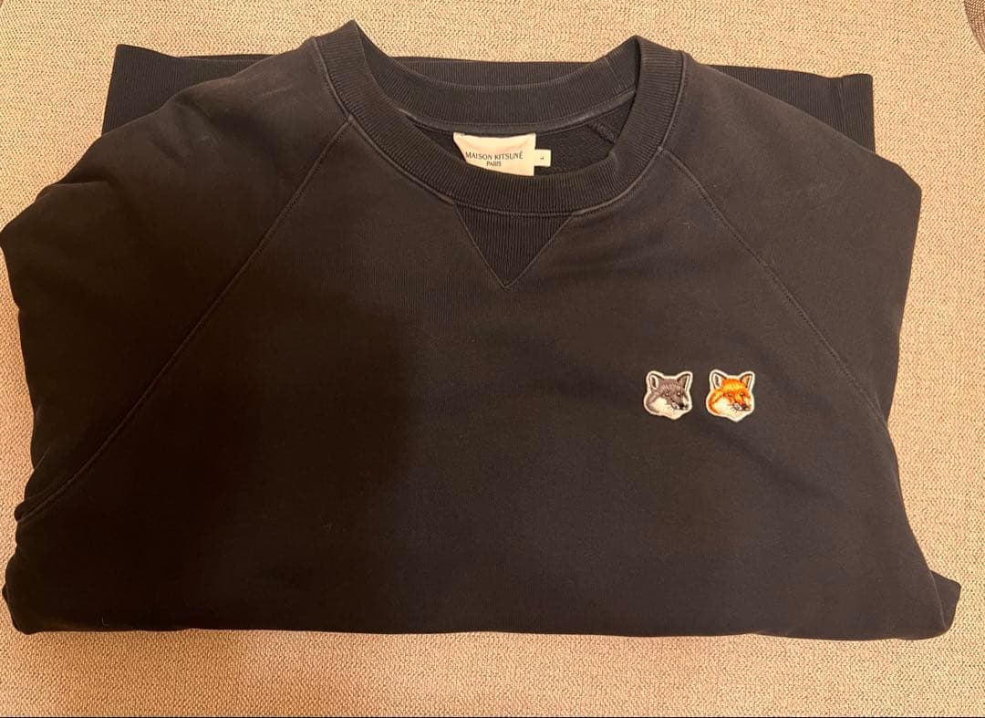 MAISON KITSUNÉ 黒トレーナー L