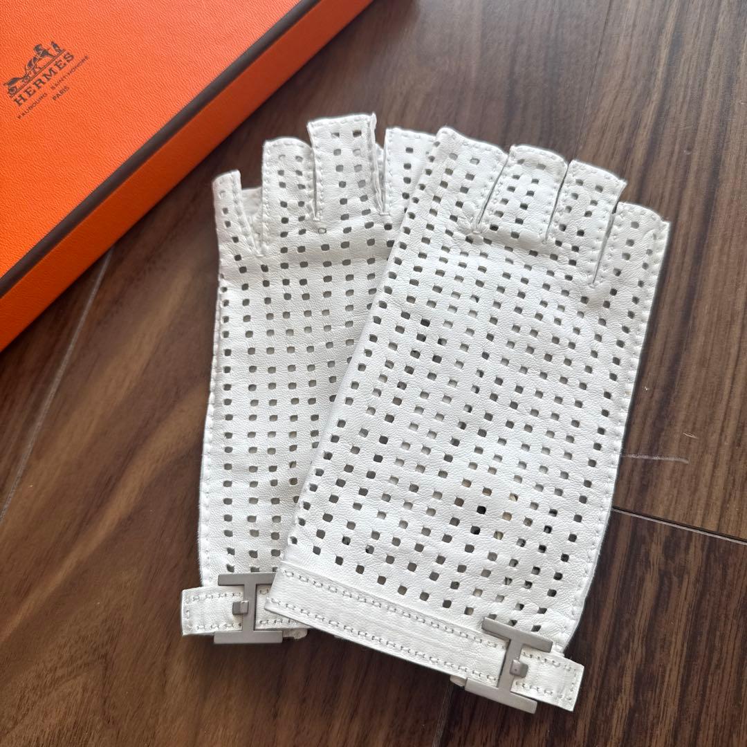 HERMES ホワイトメッシュグローブ