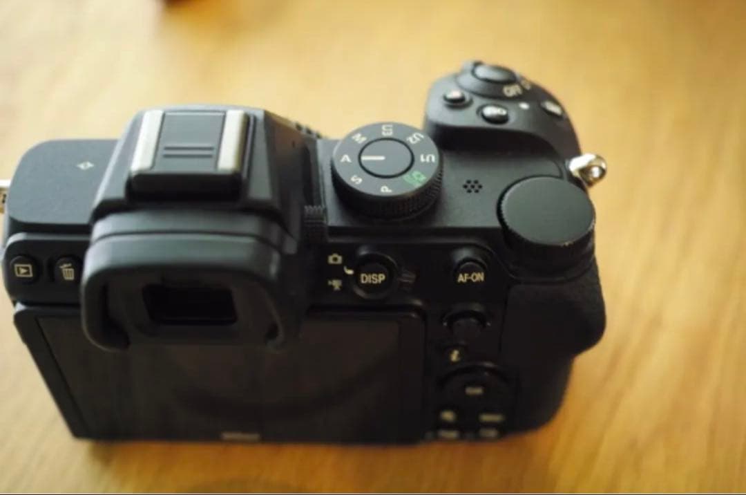 Nikon Z5 本体【シャッター枚数約2.6万枚・動作良好】