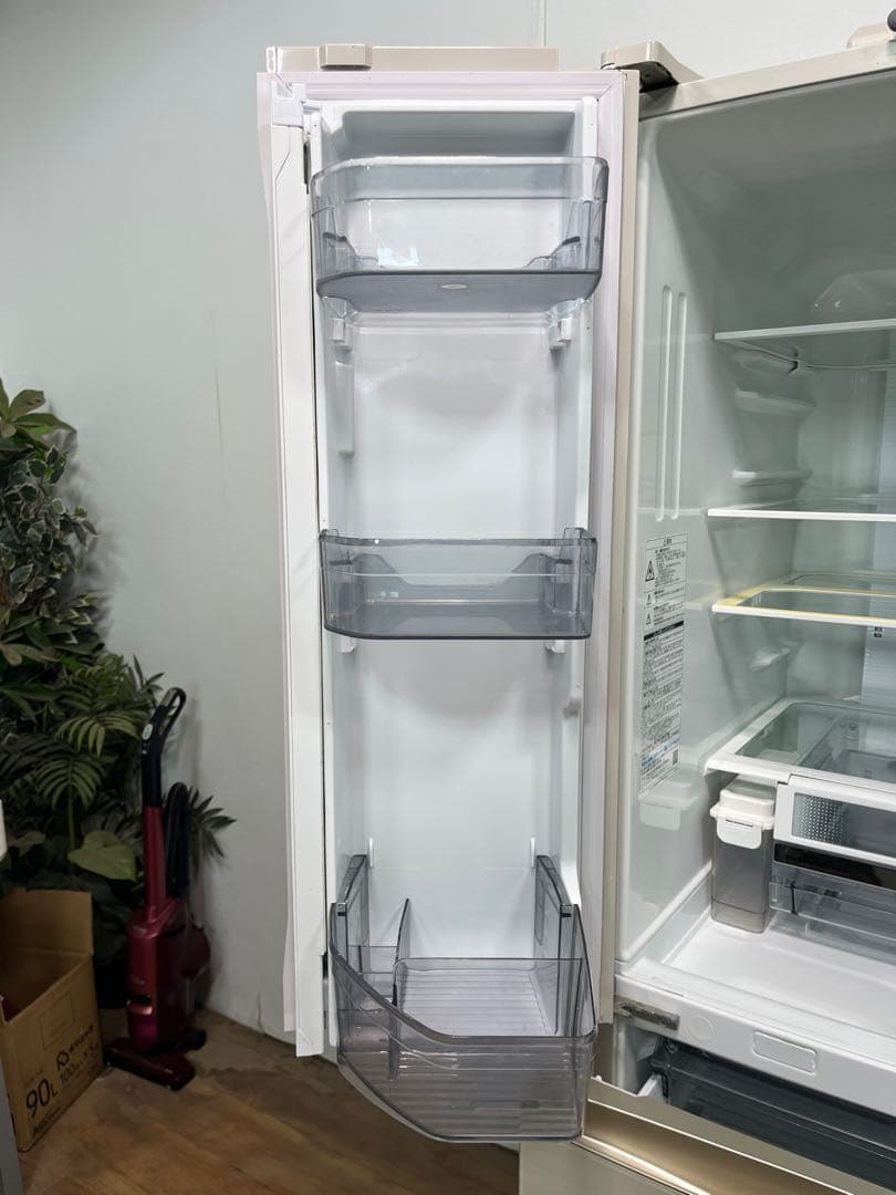 も*ら様 東芝　冷蔵庫　551l 2019年　GR-R550FZ D10164