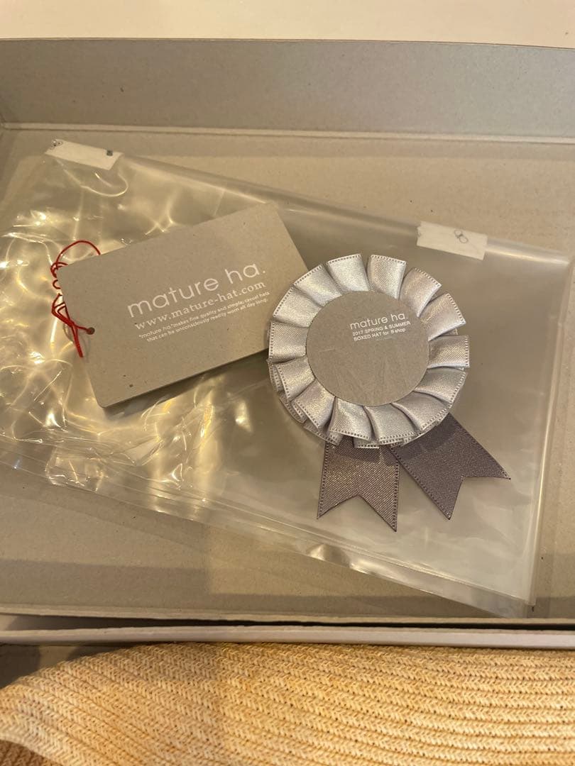 未使用品！マチュアーハ 箱付き　麦わら帽子　グレーのリボン
