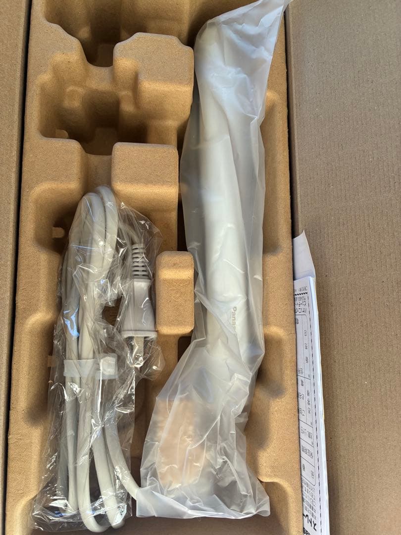 Panasonic ストレートアイロン　白　EH-HS0J