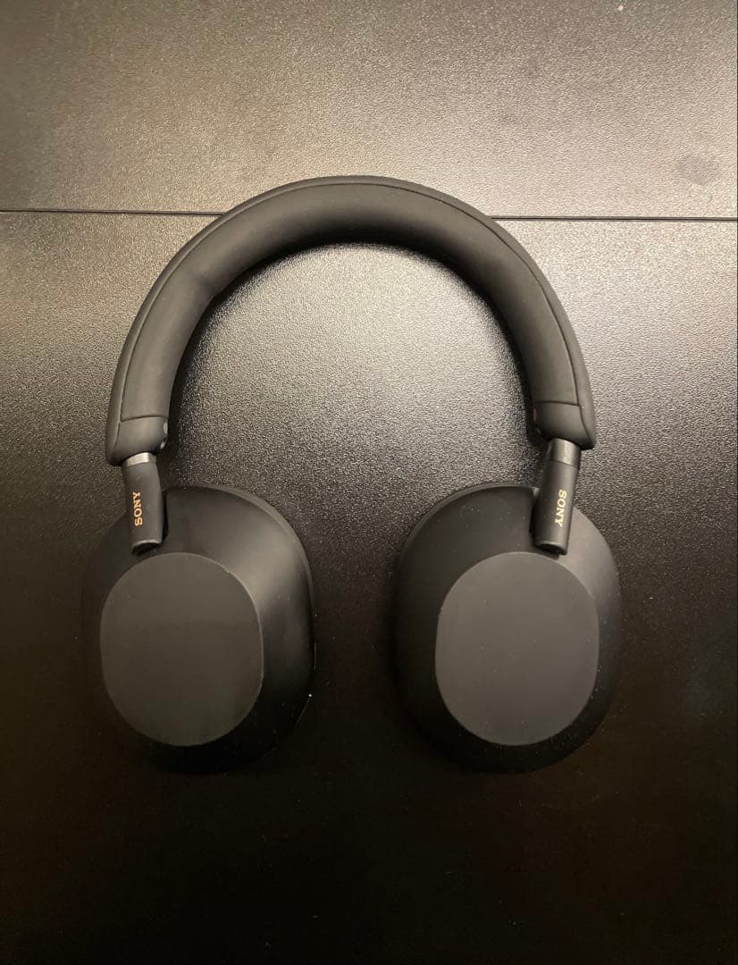 ワイヤレスヘッドホン ブラック 収納ケース付き