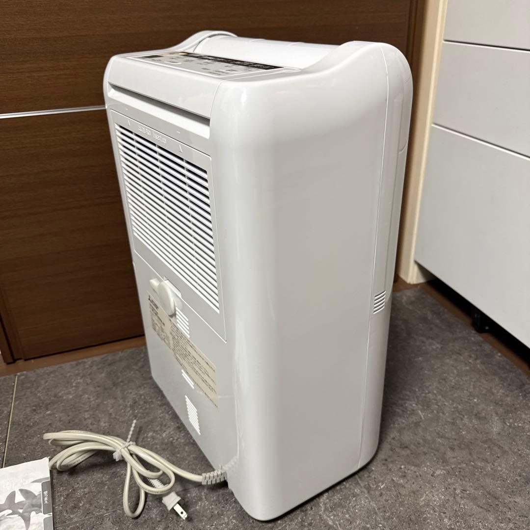 3Dムーブアイ搭載 除湿乾燥機 MJ-M100NX-W サラリ