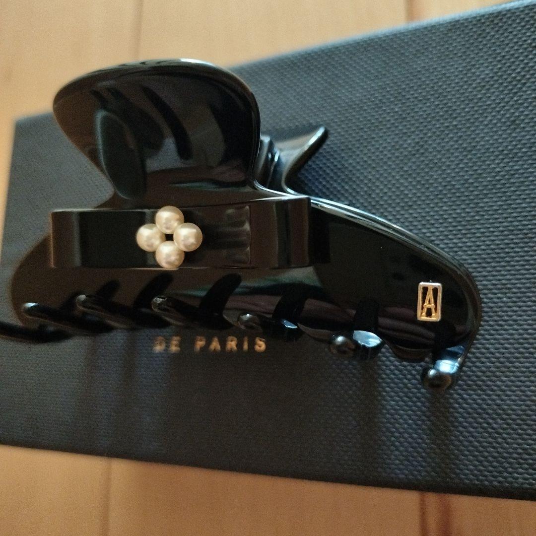 4/26-29発送不可様　アレクサンドルドゥパリ　パール　黒　ヘアクリップ