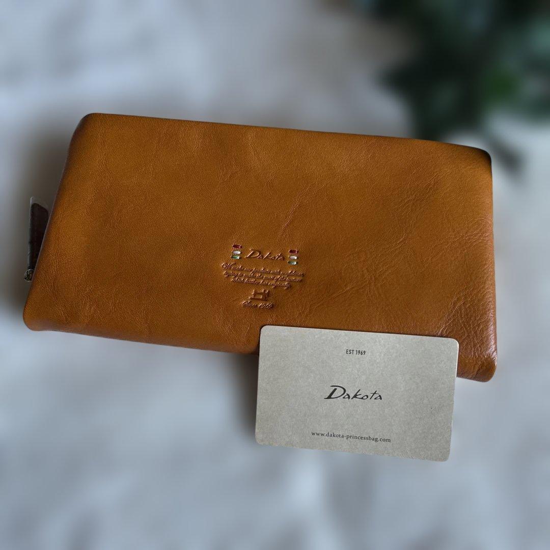 新品Dakota ブラウン 長財布収納力お勧め