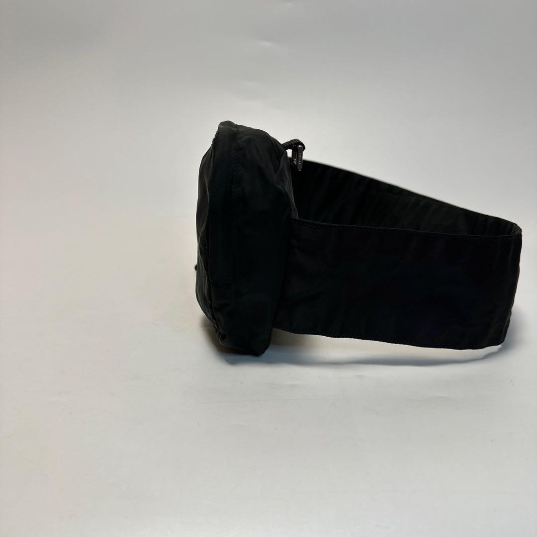 k45【極美品】プラダ　三角ロゴ　ナイロン　ブラック　ウエストバッグ　ショルダー