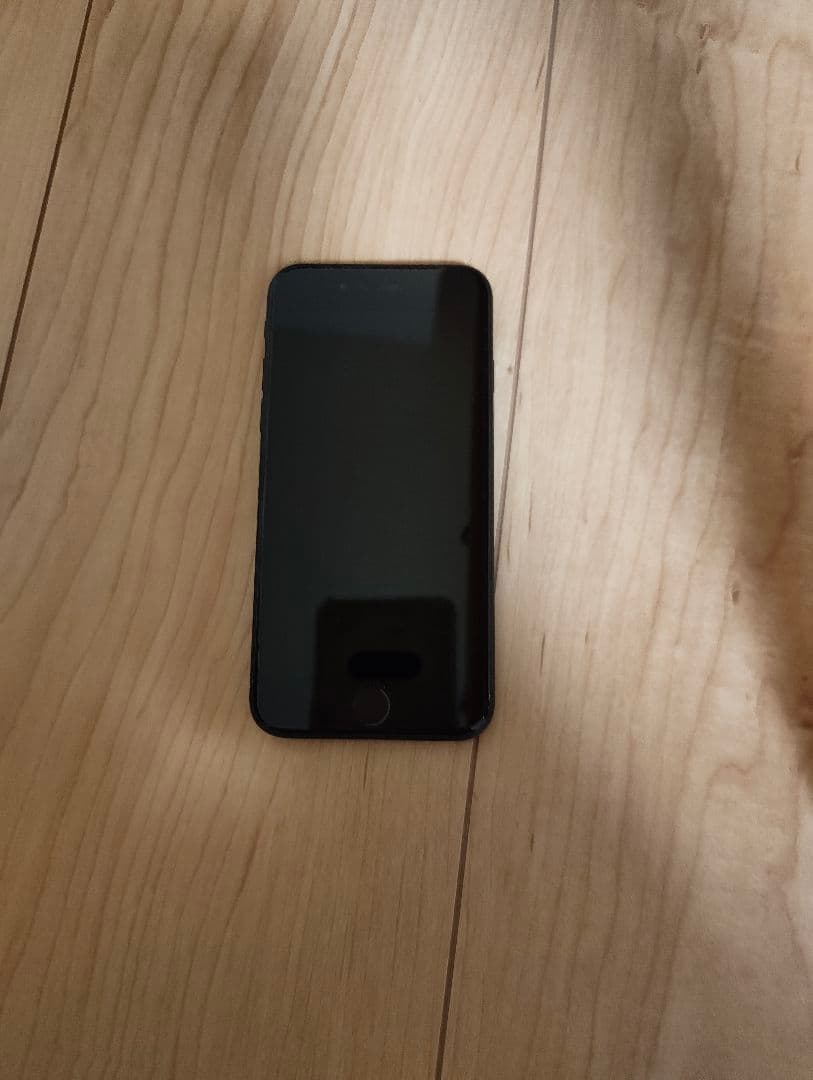 iPhone SE2 Black 64GB SIMフリー