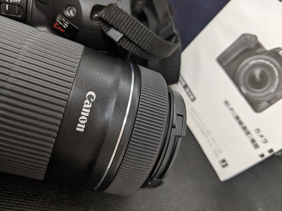 バッテリー良　Canon EOS Kiss X9 デジタル一眼レフ　ダブルレンズ