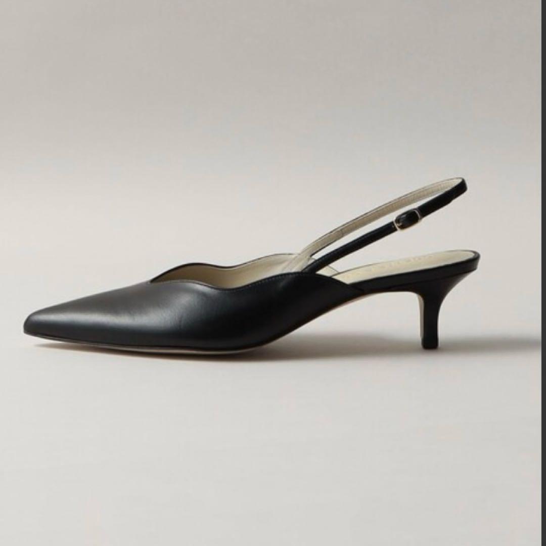 ODETTE E ODILE ウェーブラインバックベルト パンプス　ブラック