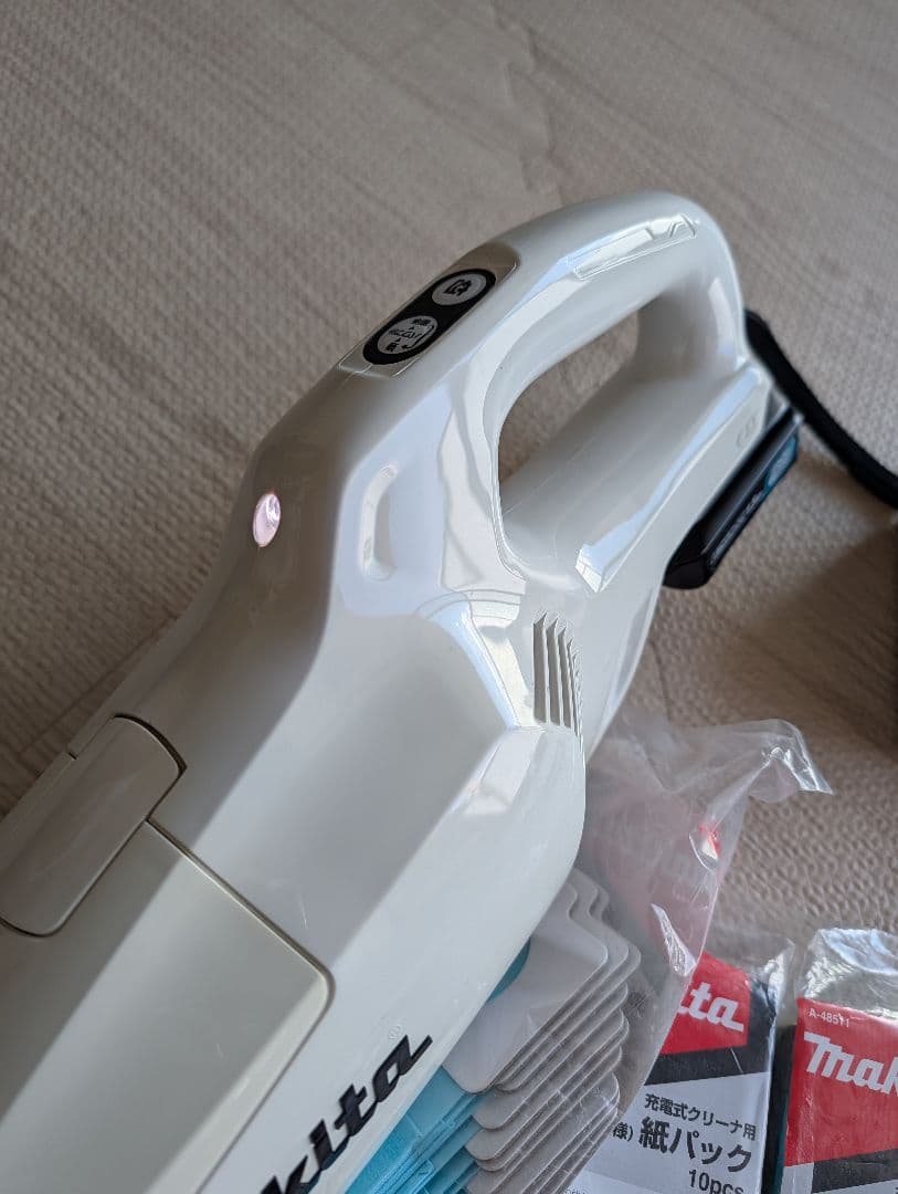 ★マキタ ＣＬ１０７ＦＤ★ スティッククリーナー ★専用紙バック30個付★