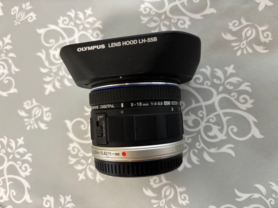 Olympus 9-18mm F4-5.6 ED超広角ズームレンズ フード付き