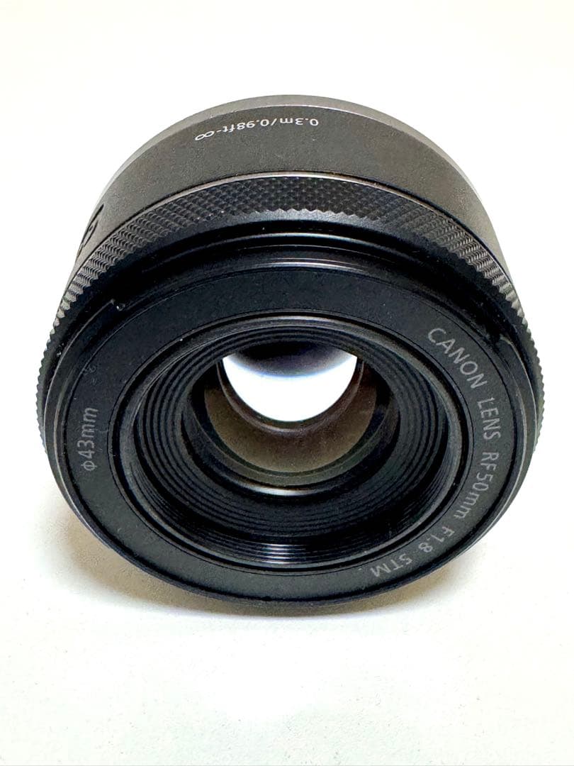 キャノン　RFレンズ　50mm 1.8