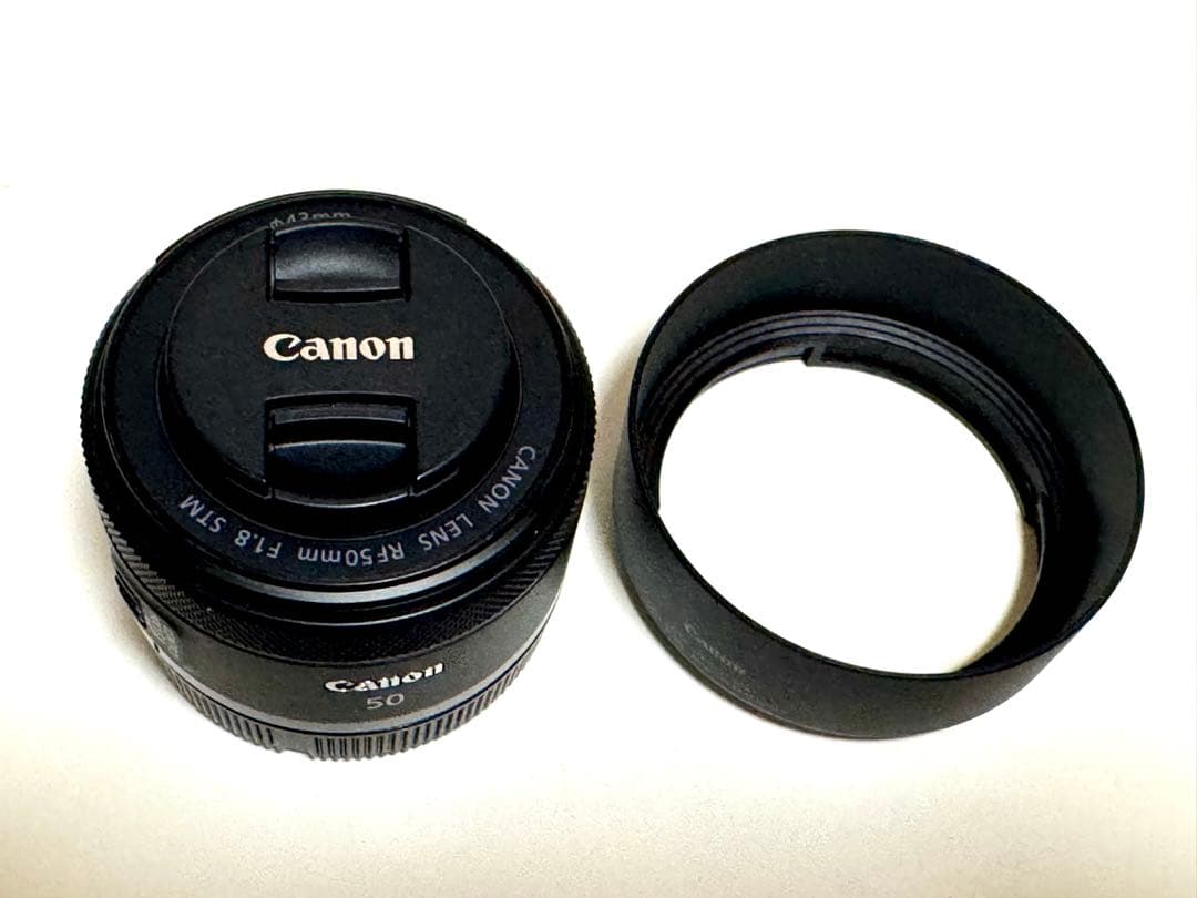 キャノン　RFレンズ　50mm 1.8
