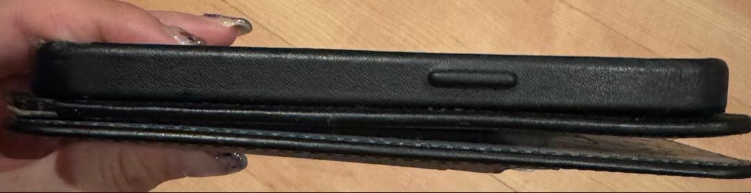 ベルルッティ カリグラフィ 手帳型 ブルー スマホケース iPhone15Pro