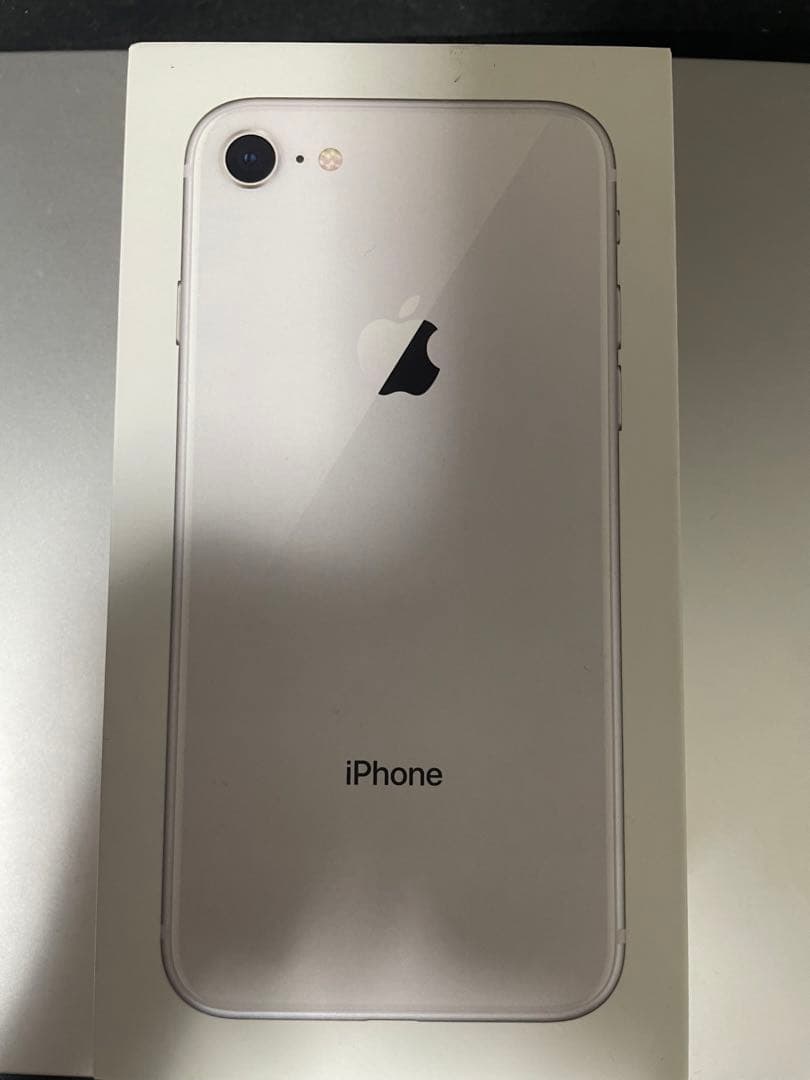 Apple iPhone 8 ホワイト 本体