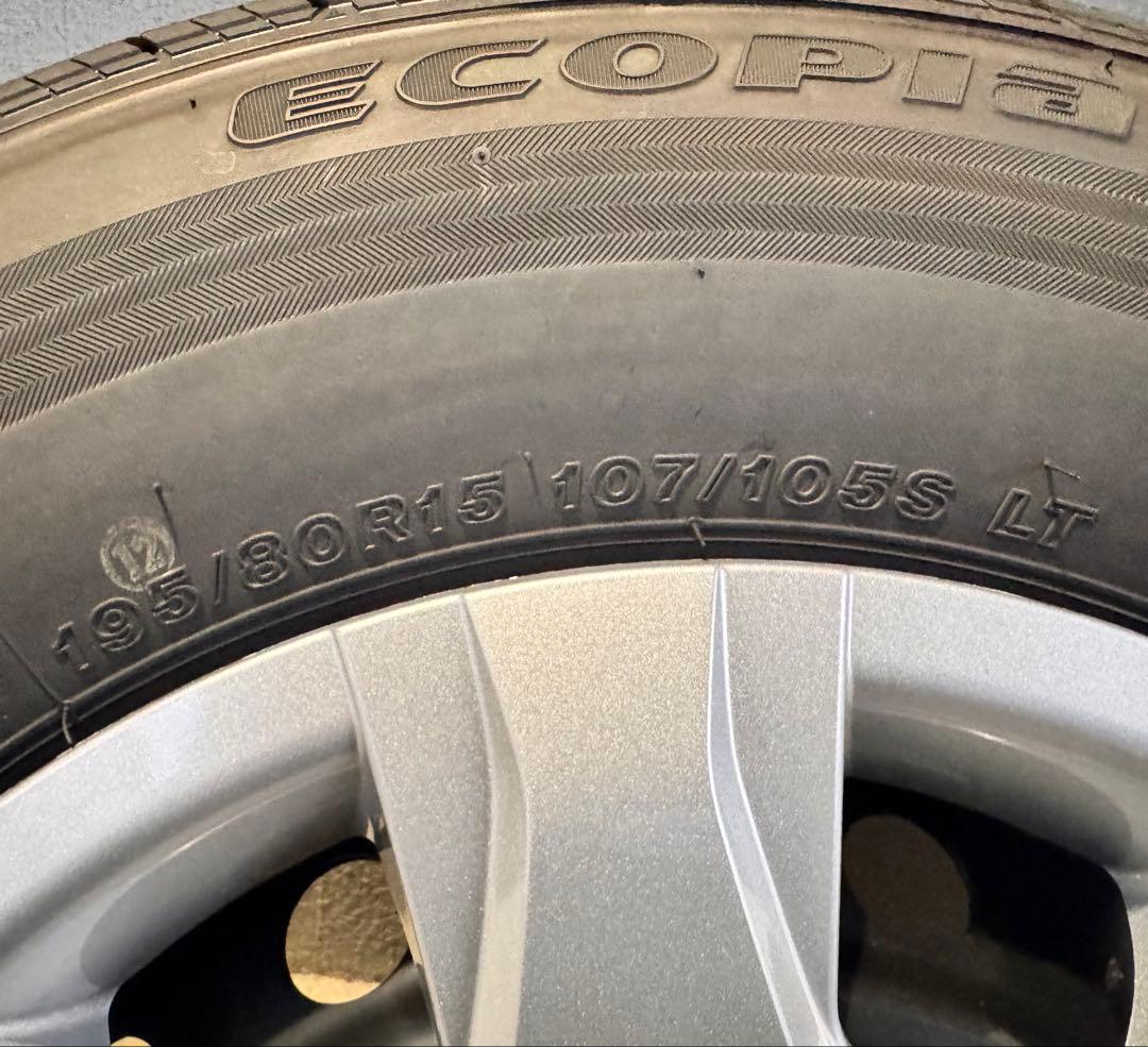 タモじい様 ハイエース　新車外し　純正タイヤ・ホイールセット