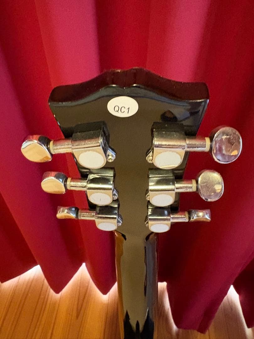 ミニギター　Maestro by Gibson