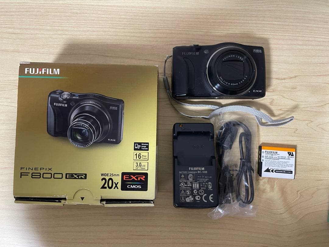 FUJIFILM FINEPIX F800EXR ブラック