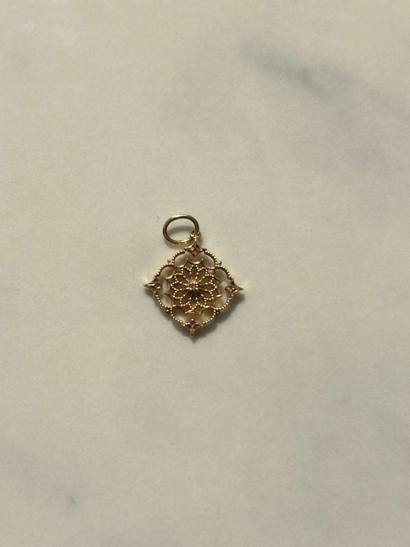 【美品】agate＊K10ダイヤモンドチャーム