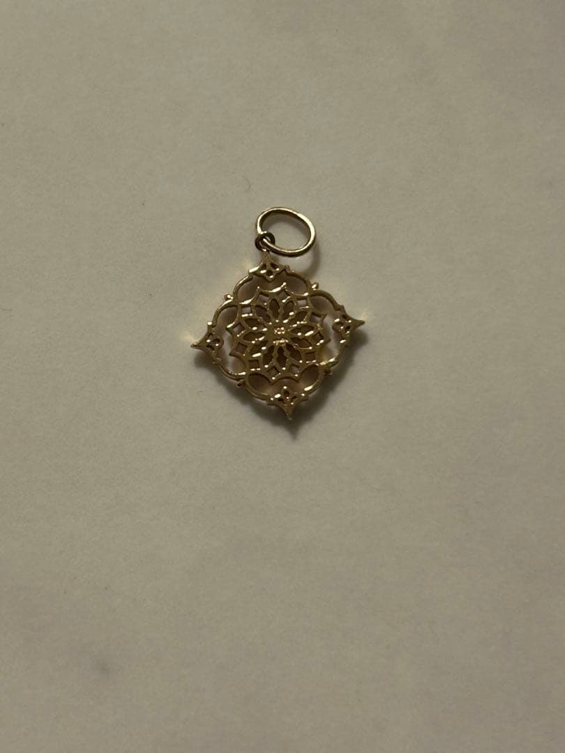 【美品】agate＊K10ダイヤモンドチャーム