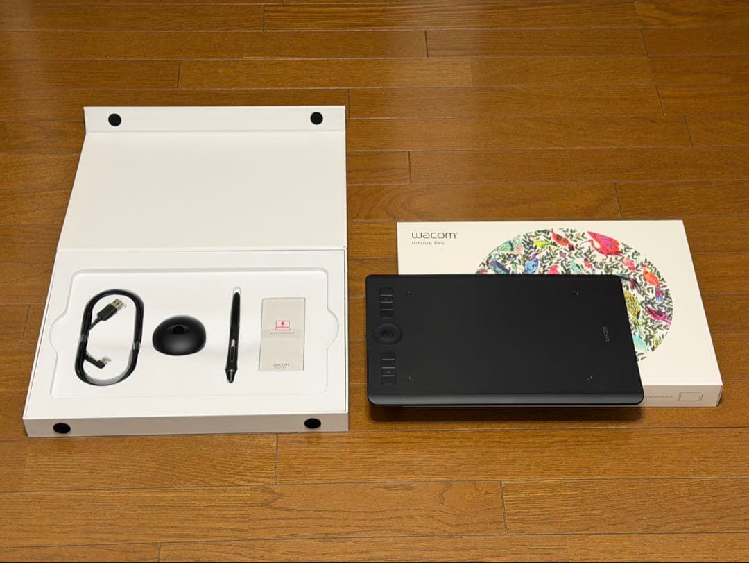 液タブ・ペンタブ wacom Intuos Pro M PTH-660