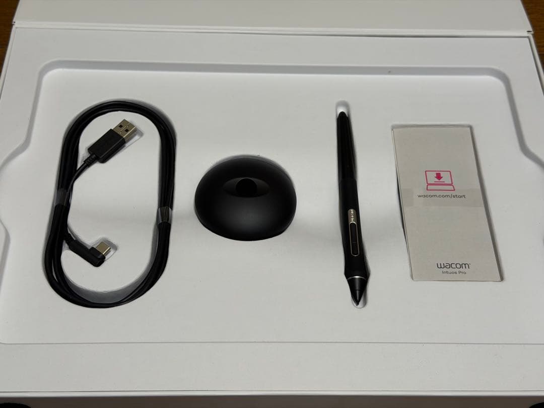 液タブ・ペンタブ wacom Intuos Pro M PTH-660