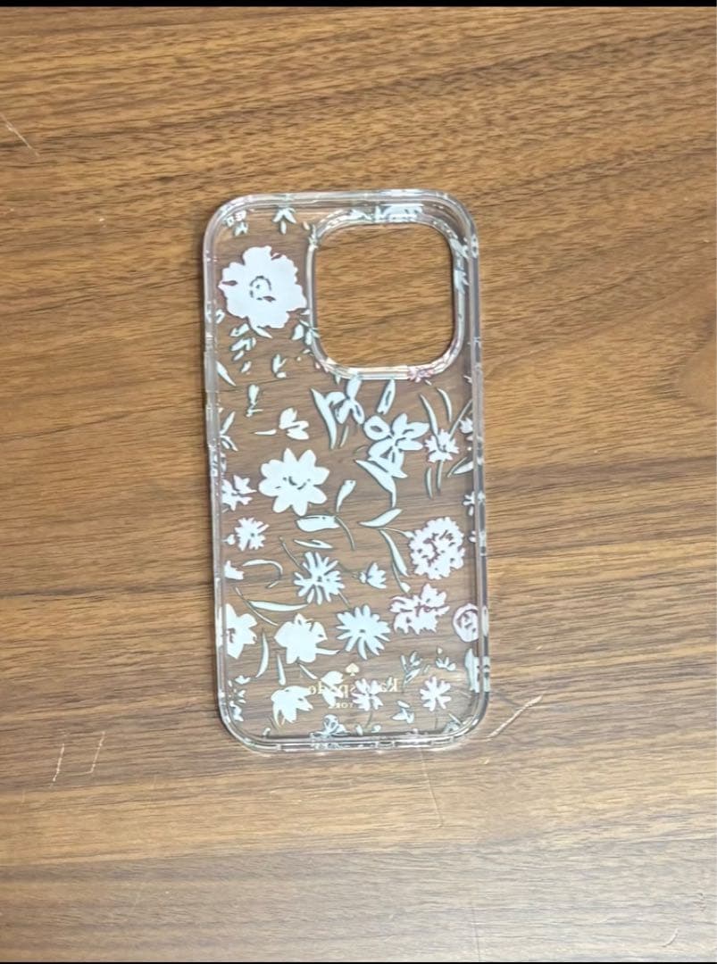 特価☘️ケイトスペードiPhone14Pro対応ケーススマホリング付クリームマルチ