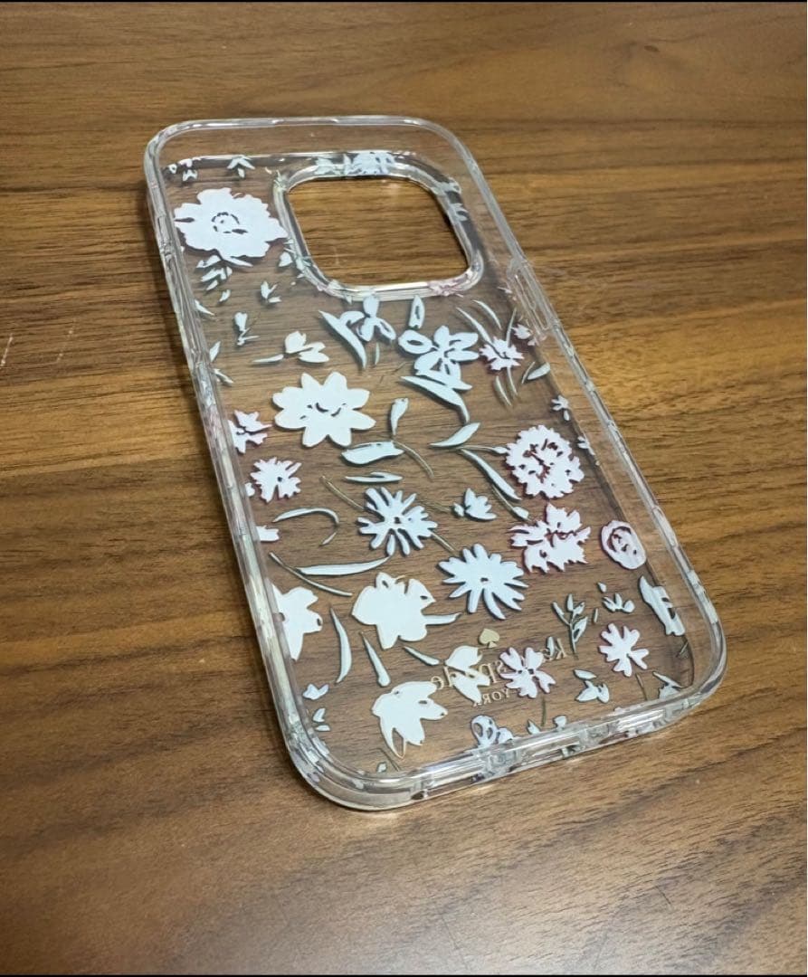 特価☘️ケイトスペードiPhone14Pro対応ケーススマホリング付クリームマルチ