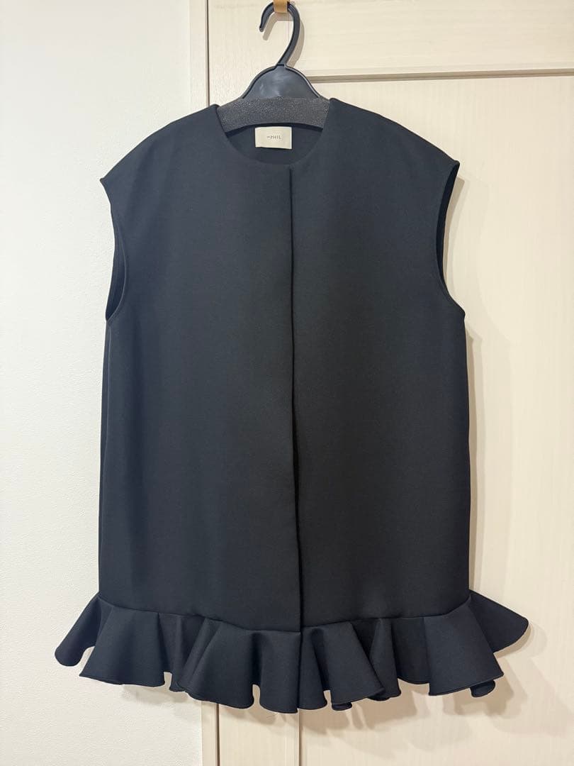 今期 新品 LE PHIL ルフィル トリプルクロスペプラムジレ ブラック